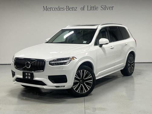 2021 Volvo XC90 T6 Momentum