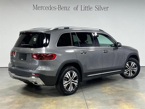 2025 Mercedes-Benz GLB 250 4MATIC