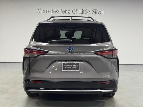 2022 Toyota Sienna Platinum 7 Passenger