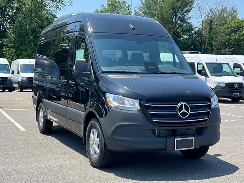2025 Mercedes-Benz Sprinter 2500 Standard Roof