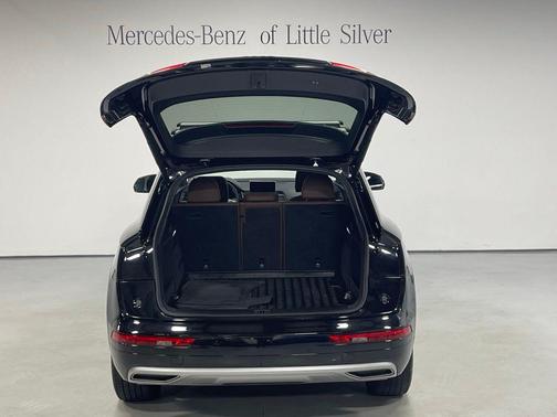 Brilliant Black 2019 Audi Q5 2.0T Premium Plus