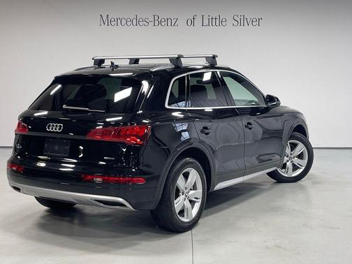 Brilliant Black 2019 Audi Q5 2.0T Premium Plus