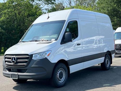 2025 Mercedes-Benz Sprinter 2500 Standard Roof