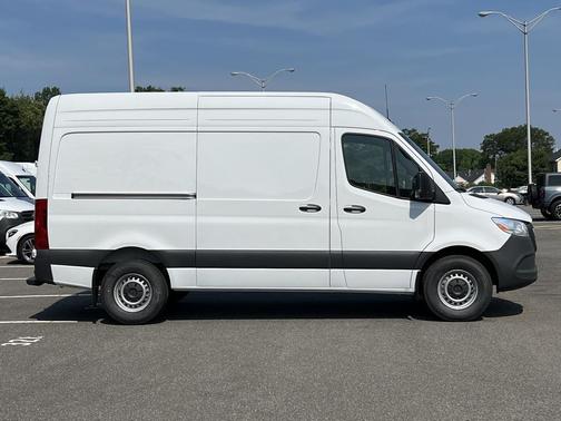 2025 Mercedes-Benz Sprinter 2500 Standard Roof