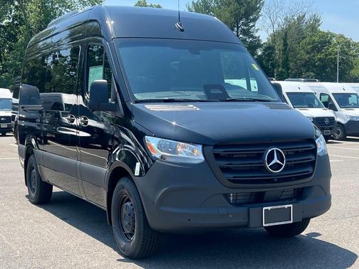 2025 Mercedes-Benz Sprinter 2500 Standard Roof