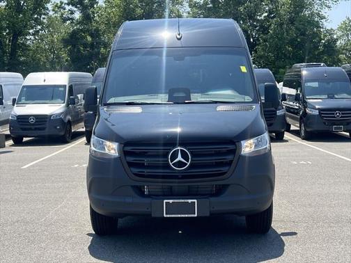 2025 Mercedes-Benz Sprinter 2500 Standard Roof