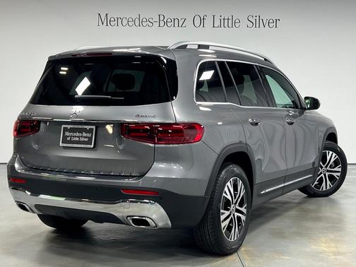 2025 Mercedes-Benz GLB 250 4MATIC