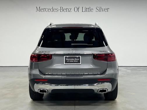 2025 Mercedes-Benz GLB 250 4MATIC