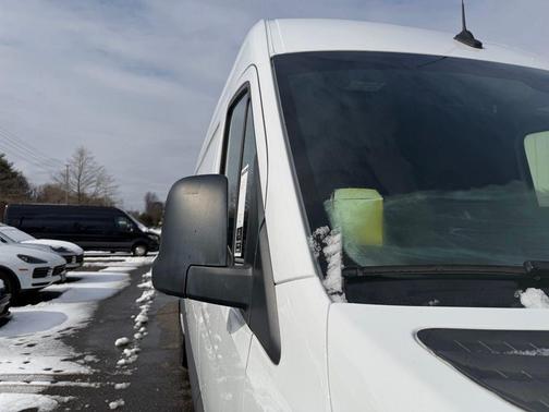 Arctic White 2024 Mercedes-Benz Sprinter 2500 High Roof