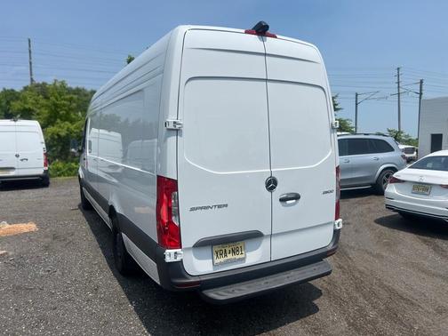2025 Mercedes-Benz Sprinter 2500 High Roof