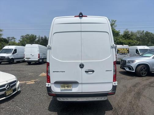 2025 Mercedes-Benz Sprinter 2500 High Roof