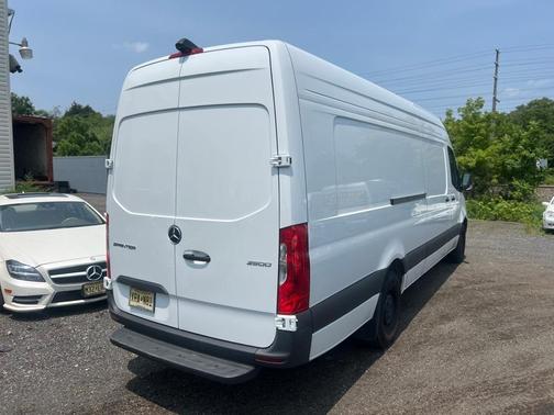 2025 Mercedes-Benz Sprinter 2500 High Roof