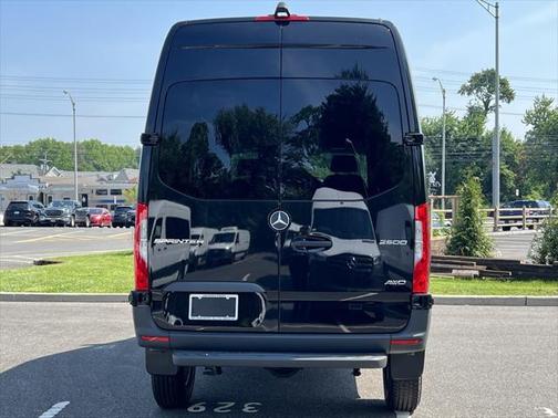 2025 Mercedes-Benz Sprinter 2500 Cargo 144 WB