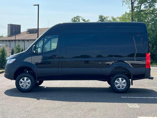 2025 Mercedes-Benz Sprinter 2500 Cargo 144 WB