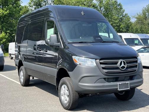 2025 Mercedes-Benz Sprinter 2500 Cargo 144 WB