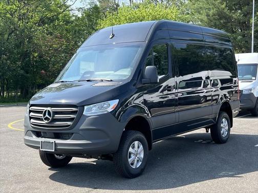 2025 Mercedes-Benz Sprinter 2500 Cargo 144 WB