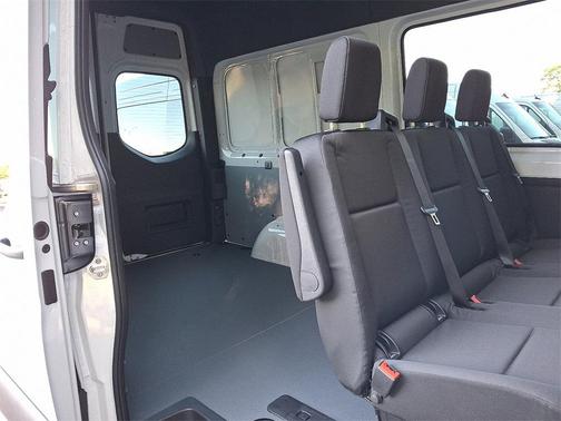 2025 Mercedes-Benz Sprinter 2500 Crew 144 WB