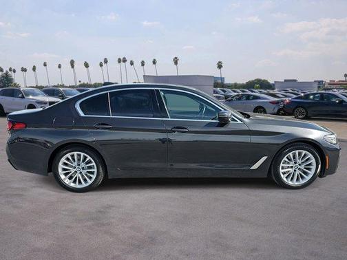 2023 BMW 530 i