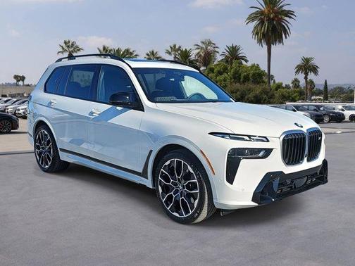 2025 BMW X7 M60i