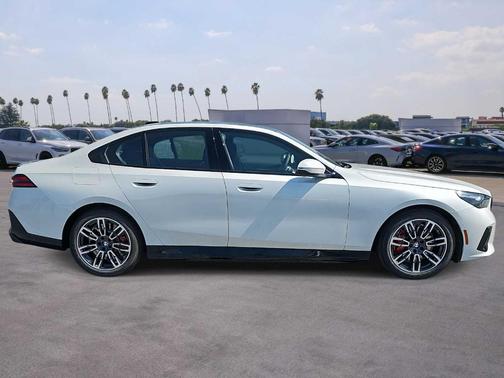 2026 BMW 550e xDrive