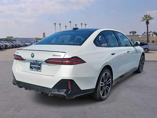 2026 BMW 550e xDrive