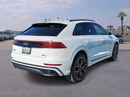 2023 Audi Q8 55 Premium