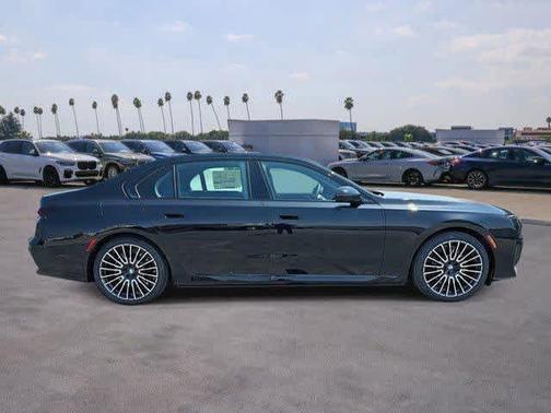 2025 BMW i7 xDrive60