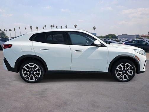 2026 BMW X2 xDrive28i