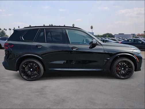 Black Sapphire Metallic 2026 BMW X5 M Competition