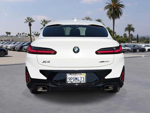 2025 BMW X4 xDrive30i