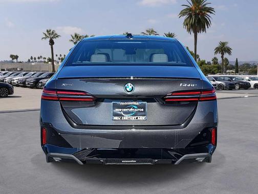 2026 BMW 550e xDrive