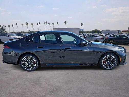 2026 BMW 550e xDrive