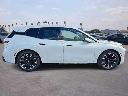 2026 BMW iX xDrive45