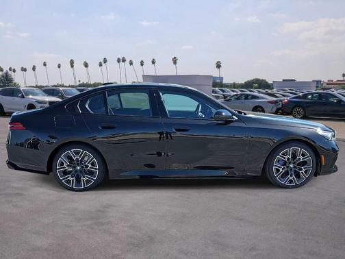 2026 BMW 550e xDrive