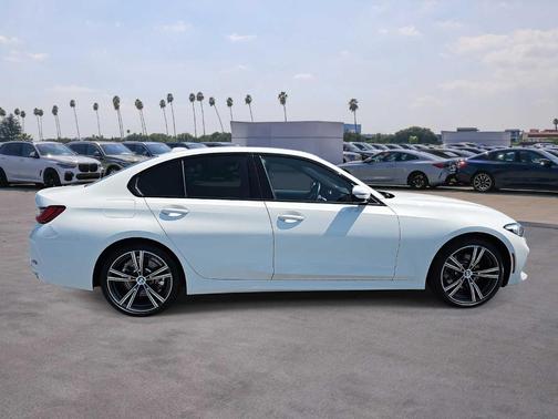 2023 BMW 330 i