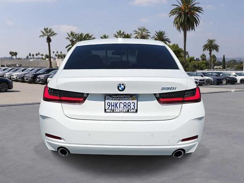 2023 BMW 330 i