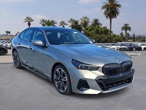 2026 BMW 550e xDrive
