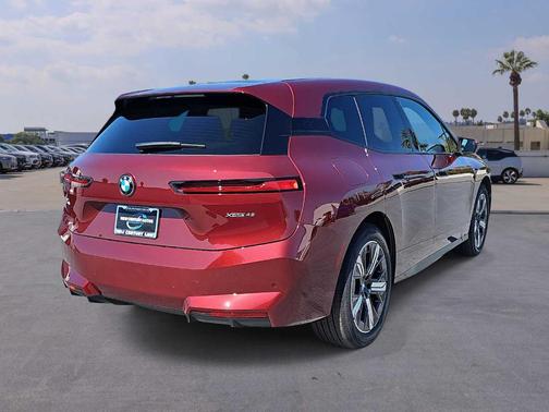 2026 BMW iX xDrive45