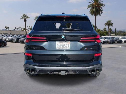 2025 BMW X5 M60i