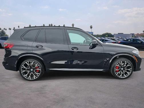 Black Sapphire Metallic 2023 BMW X5 M Base