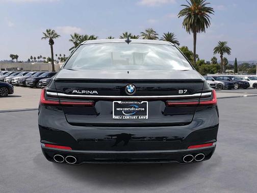 2022 BMW ALPINA B7 xDrive