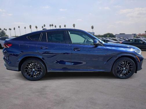 2023 BMW X6 M50i