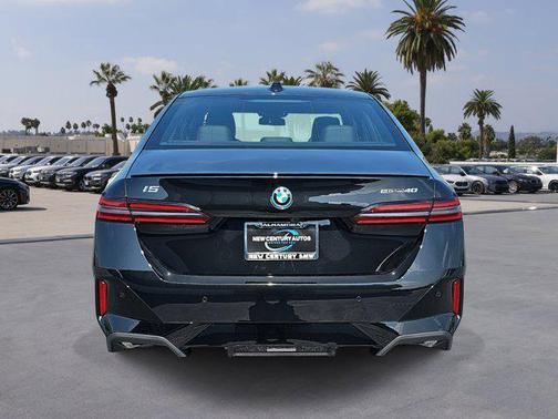 2026 BMW i5 eDrive40