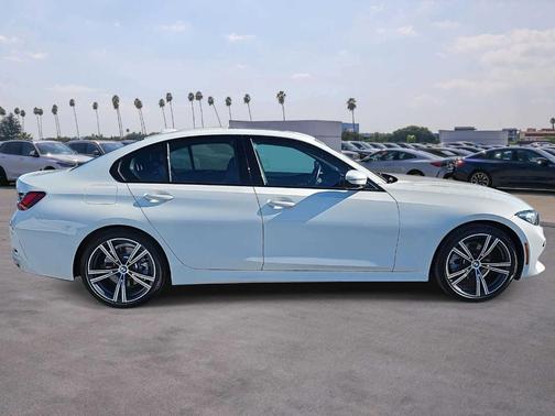 2023 BMW 330 i