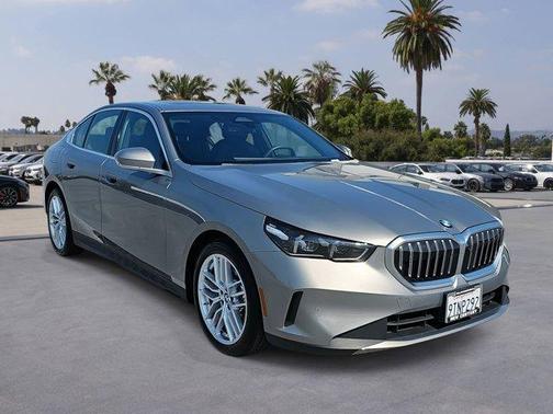 Gray Metallic 2025 BMW 530 i