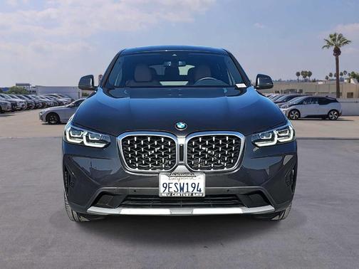 2023 BMW X4 xDrive30i