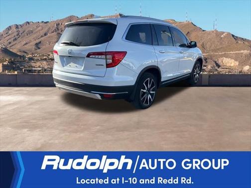 2022 Honda Pilot Touring 8-Passenger