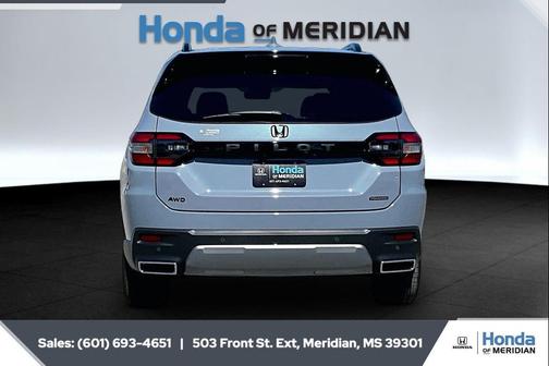 Sonic Gray Pearl 2026 Honda Pilot Touring 8-Passenger