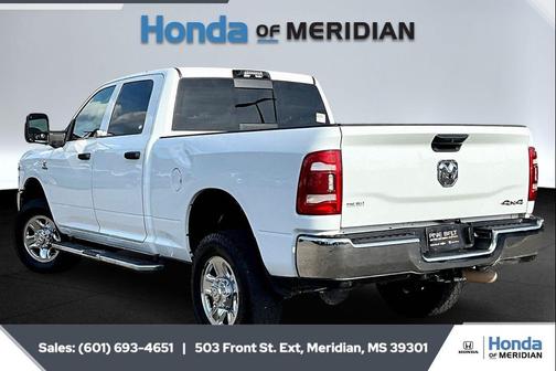 2023 RAM 2500 Tradesman Crew Cab 4x4 6'4' Box