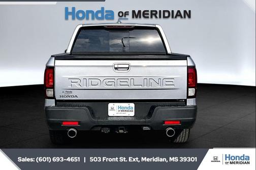 Solar Silver Metallic 2025 Honda Ridgeline RTL